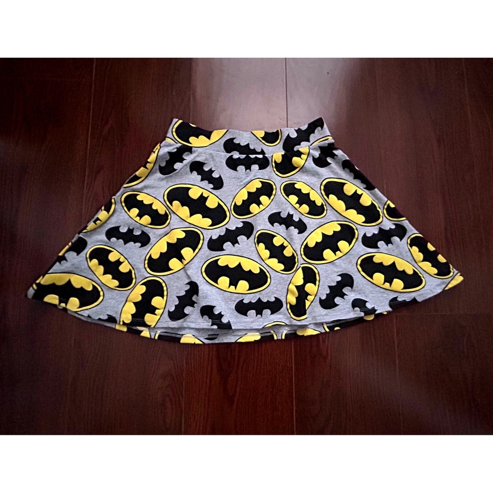 DC Comics Batman Logo Gray Skater Mini Skirt Juniors Medium M Halloween NWOT